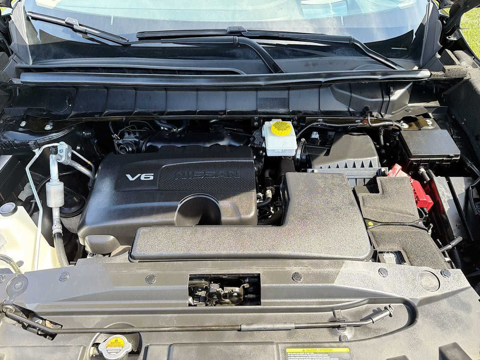 Used 2023 Nissan Pathfinder Platinum AWD/4WD image 11