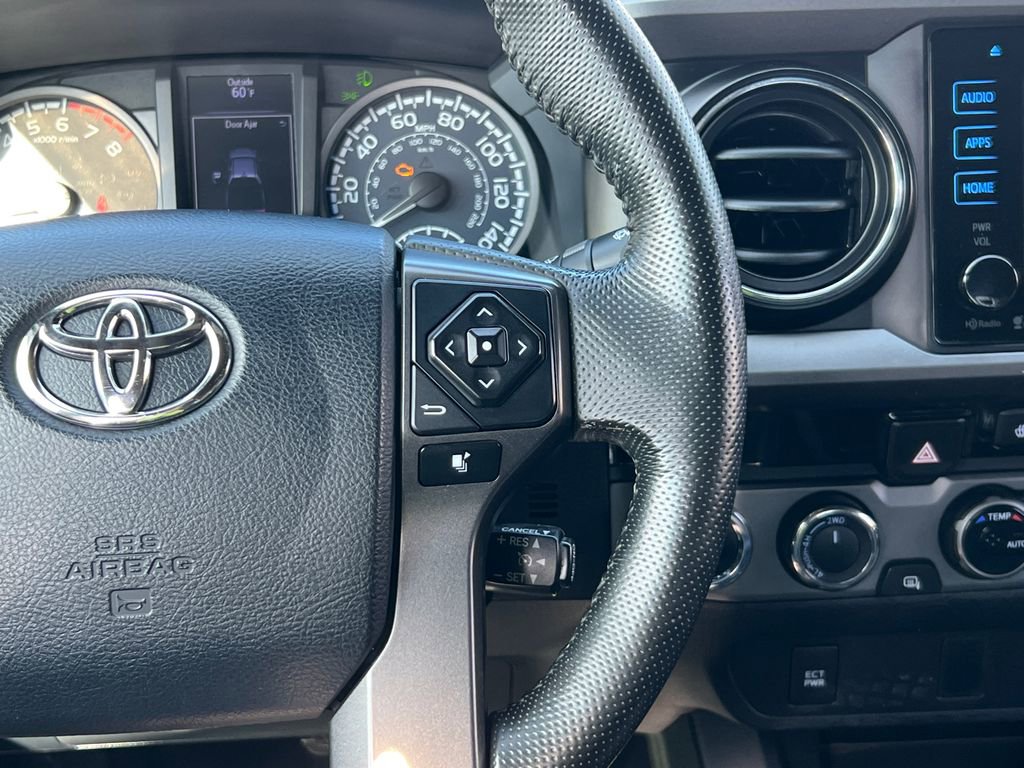 Used 2016 Toyota Tacoma TRD Sport image 23