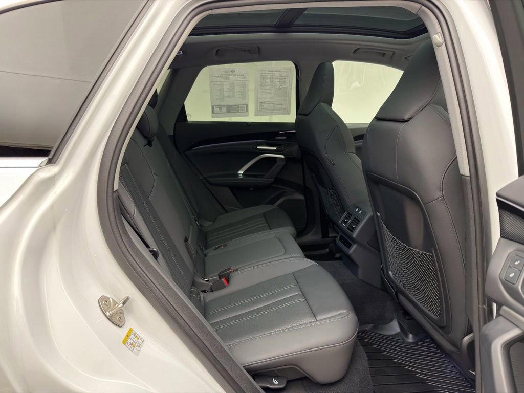 Used 2025 Audi Q5 Premium Plus image 11