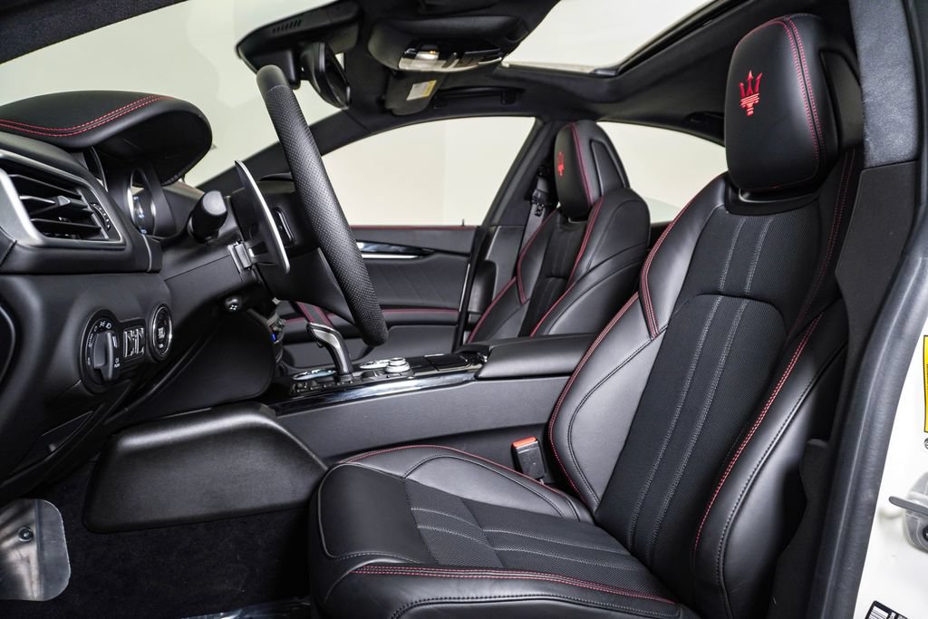 Certified 2024 Maserati Ghibli Modena Q4 AWD/4WD image 17