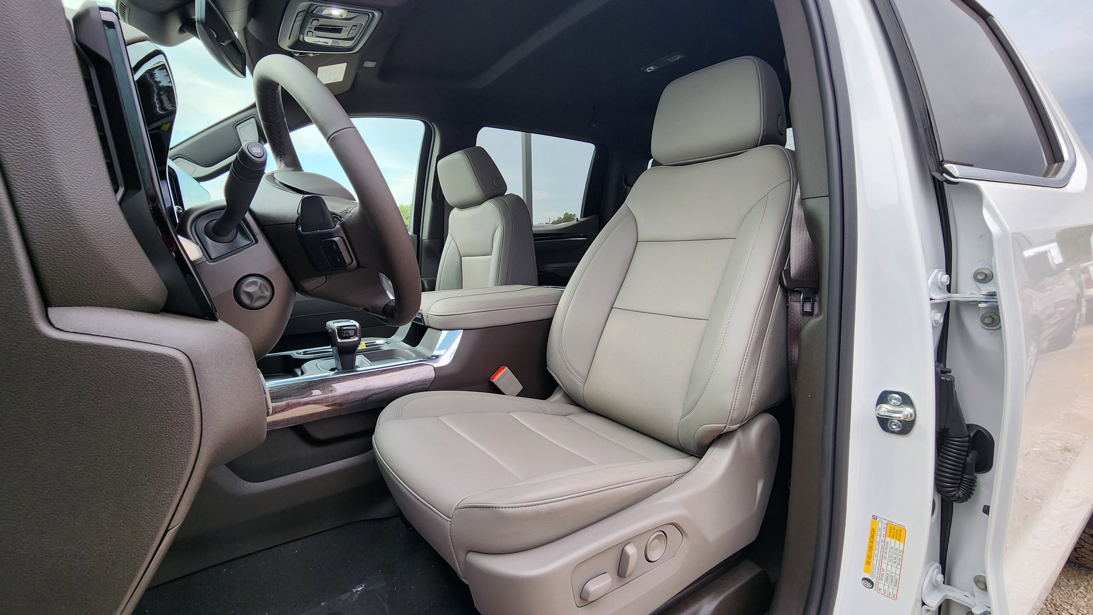 New 2026 Chevrolet Silverado 1500 LTZ w/ Z71 Off-Road Package image 11