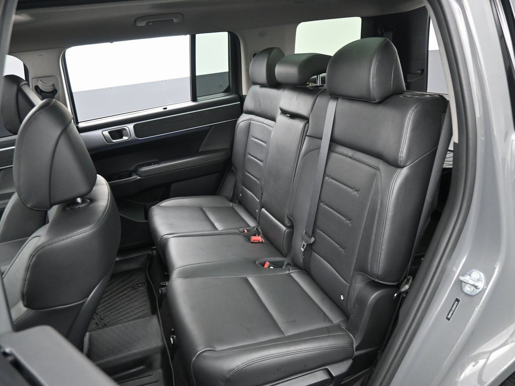 Used 2024 Hyundai Santa Fe Limited image 33