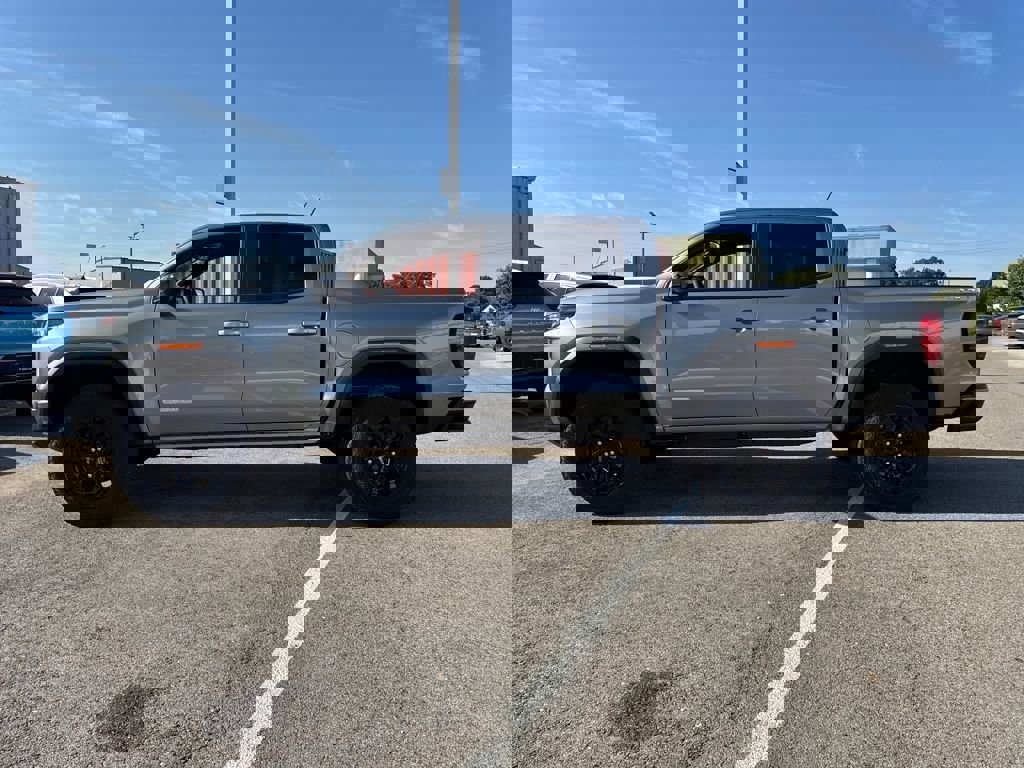 New 2026 GMC Canyon Elevation w/ Convenience Package image 2