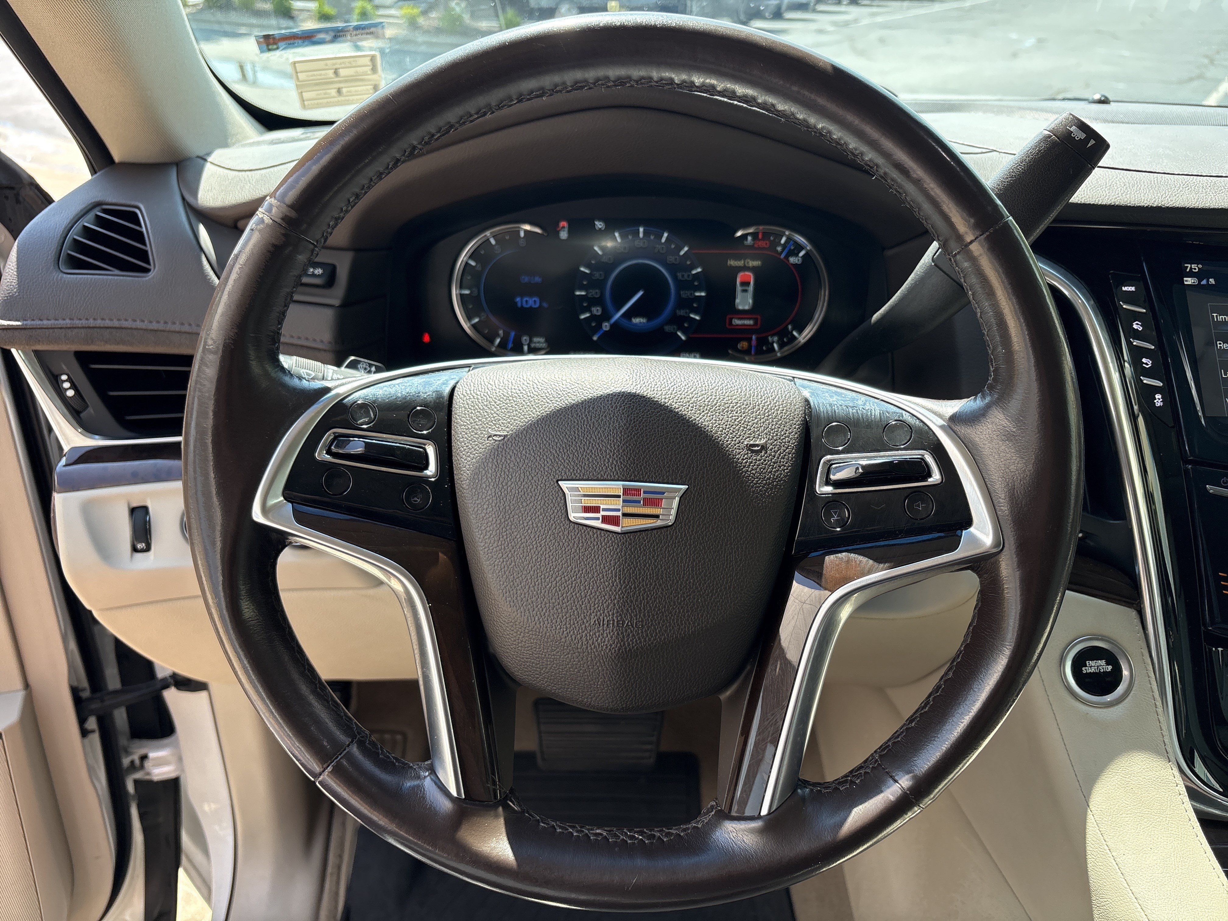 Used 2017 Cadillac Escalade Luxury AWD/4WD image 18