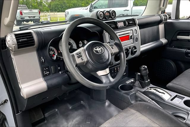 Used 2014 Toyota FJ Cruiser 4WD w/ Convenience Package image 17