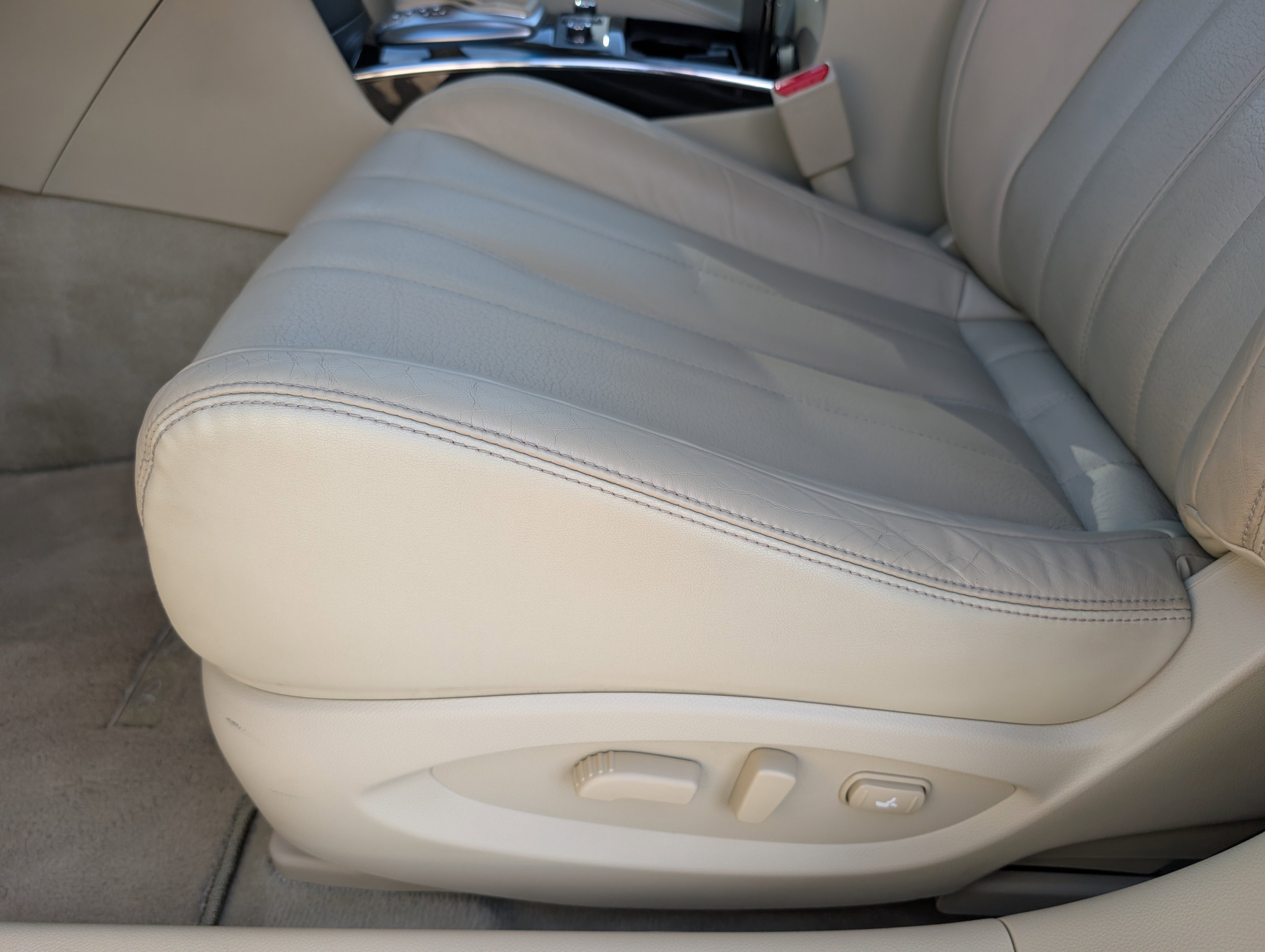 Used 2017 INFINITI QX70 AWD image 10