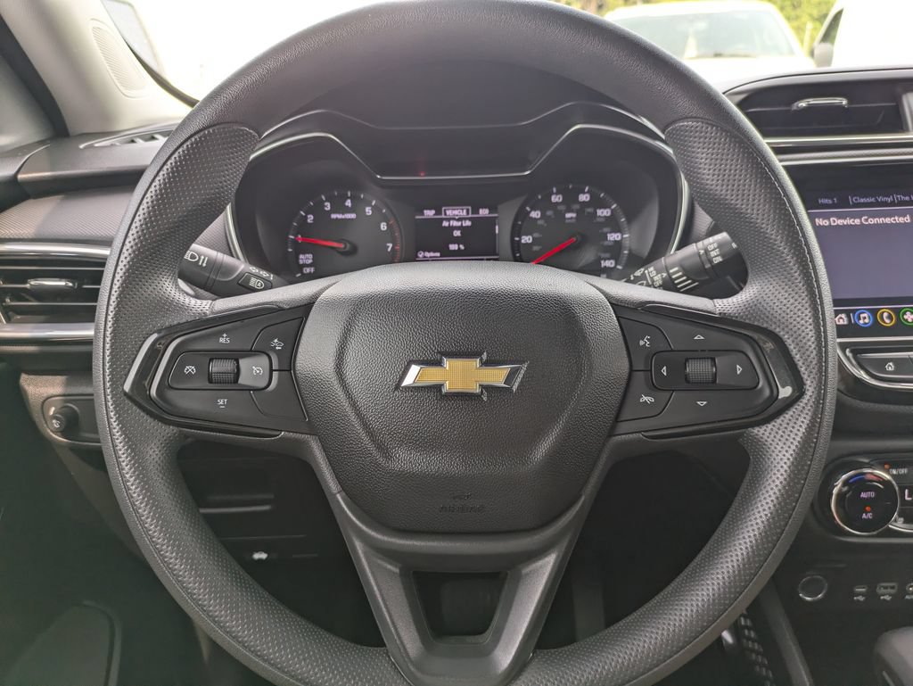 Used 2022 Chevrolet TrailBlazer LT w/ Convenience Package FWD image 25