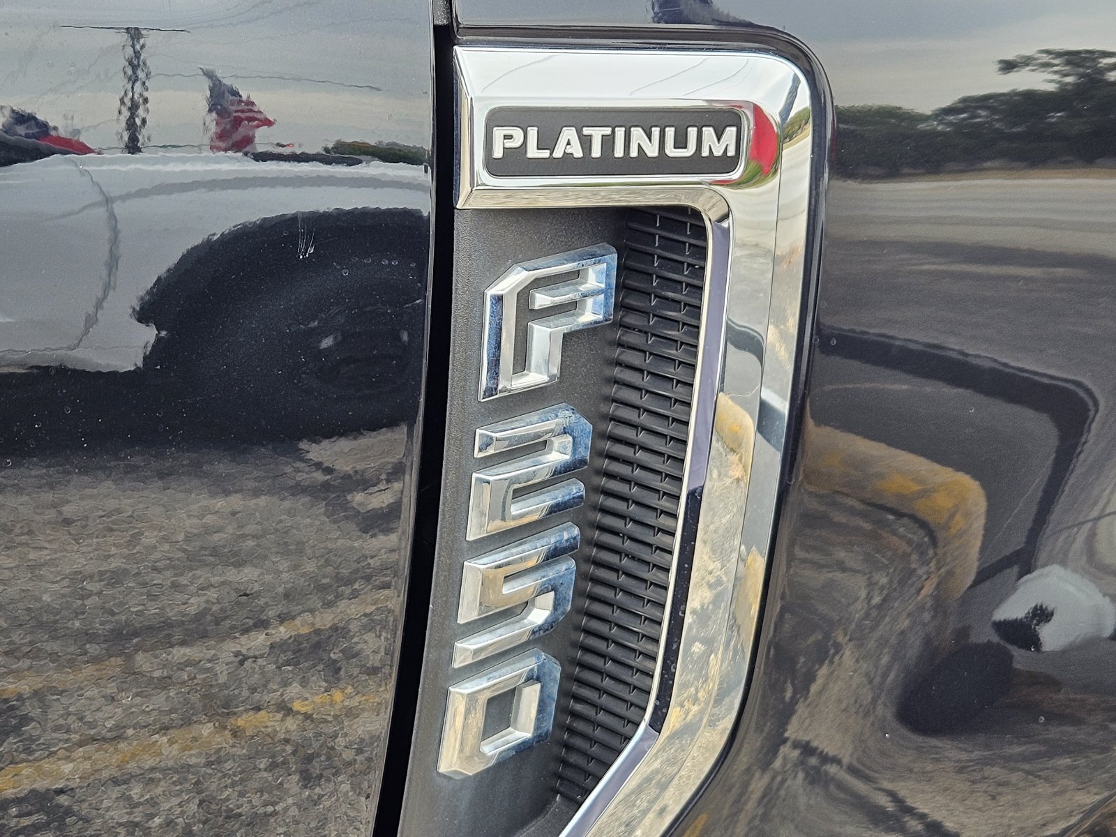 Used 2021 Ford F250 Platinum AWD/4WD image 14
