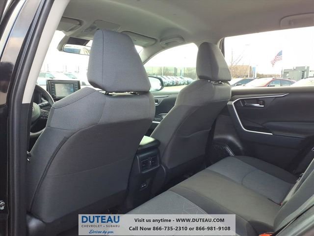 Used 2022 Toyota RAV4 XLE image 9