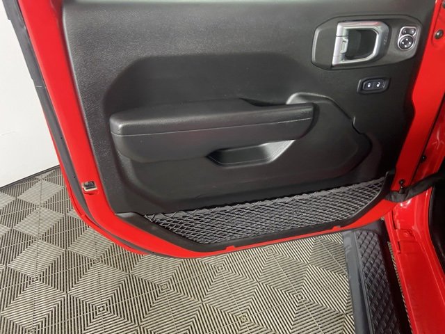 Used 2022 Jeep Gladiator Mojave w/ Cold Weather Group image 17