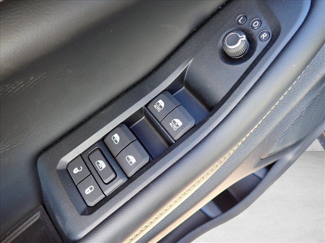New 2026 Jeep Grand Cherokee L Limited AWD/4WD image 17
