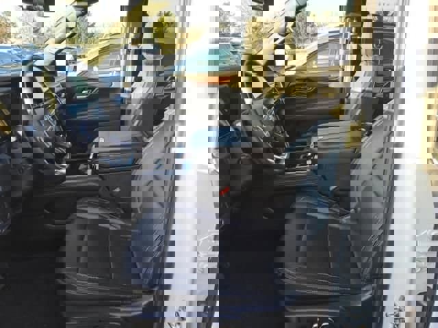 Used 2025 GMC Yukon XL Denali image 3