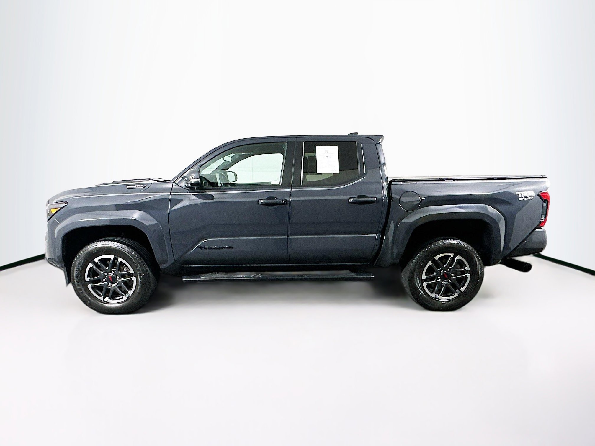 Used 2024 Toyota Tacoma TRD Sport w/ TRD Sport Upgrade Package AWD/4WD image 4