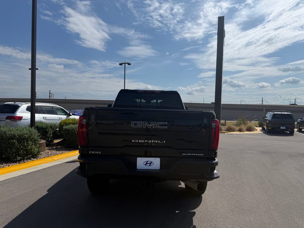 Used 2025 GMC Sierra 2500 Denali Ultimate AWD/4WD image 6