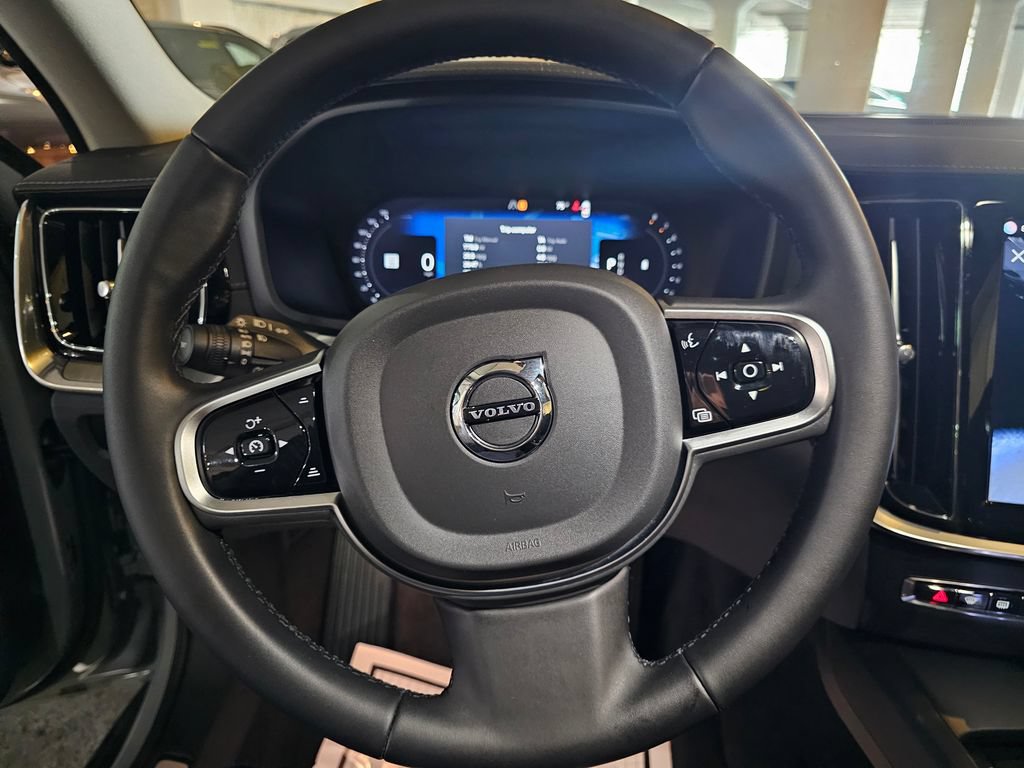 Certified 2025 Volvo V60 B5 Cross Country Ultra AWD/4WD image 20