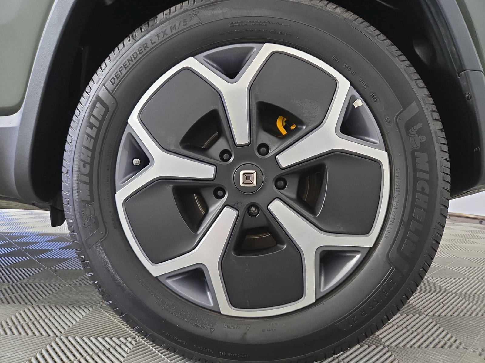 Used 2022 Rivian R1S Launch Edition Quad AWD/4WD image 10