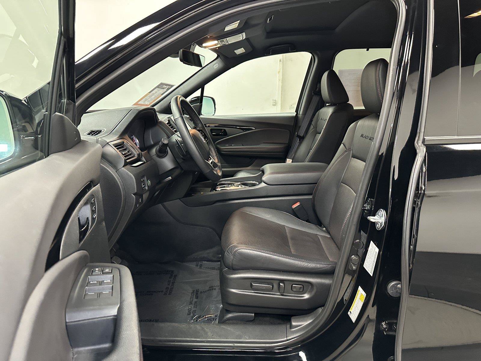 Certified 2025 Honda Passport Black Edition image 22