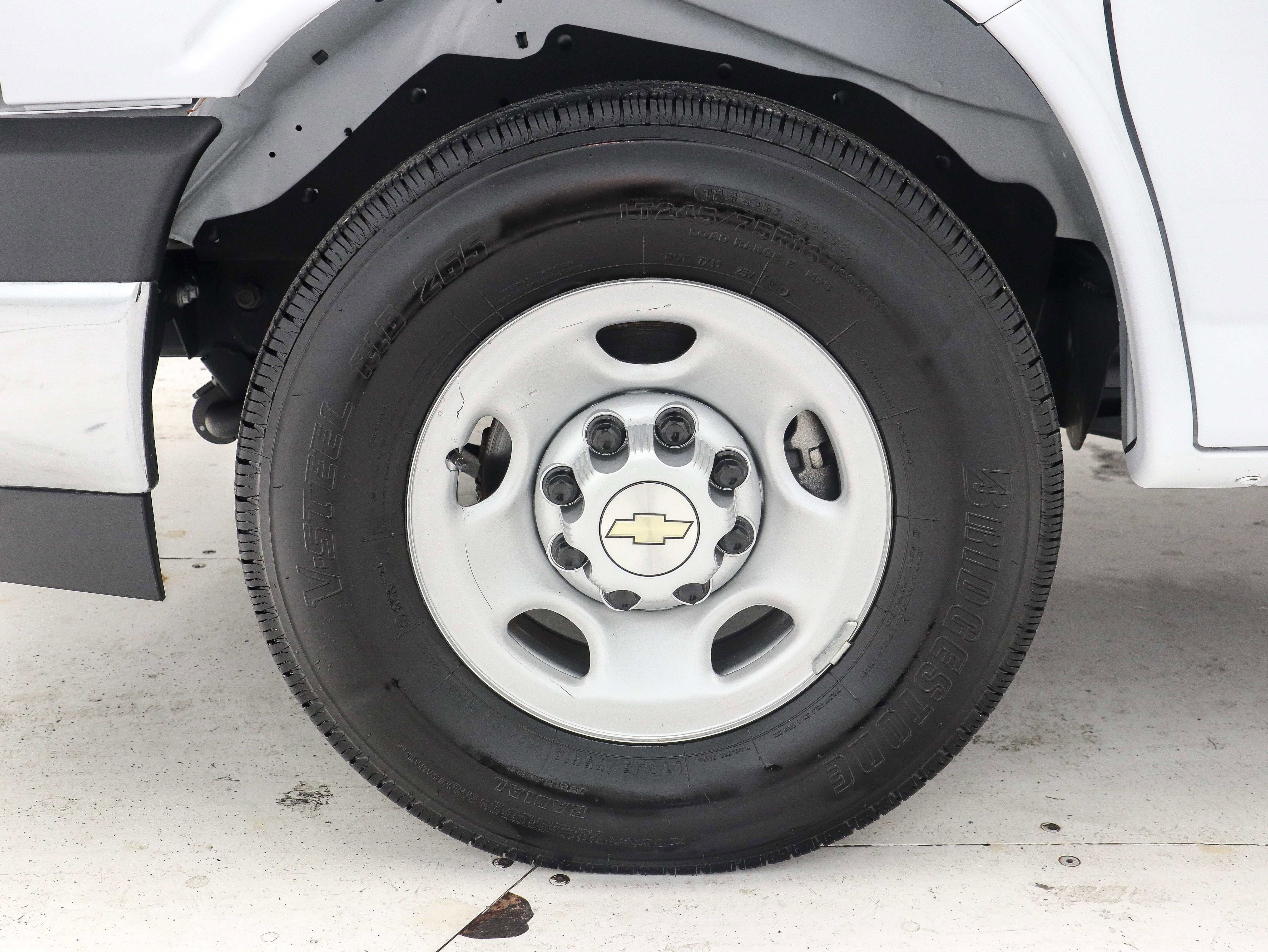 Used 2024 Chevrolet Express 3500 w/ Power Convenience Package image 26