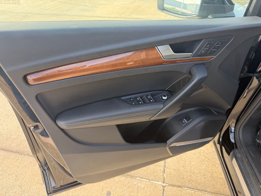 Used 2022 Audi Q5 2.0T Prestige image 14