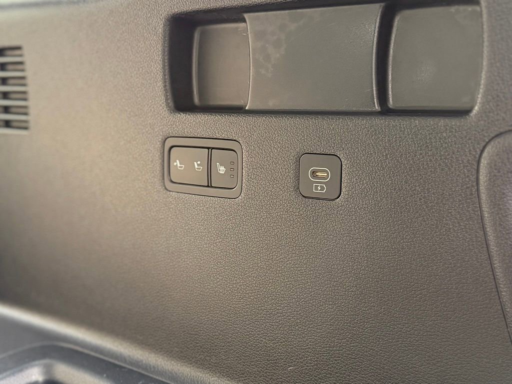 Used 2023 Hyundai Palisade Calligraphy image 10