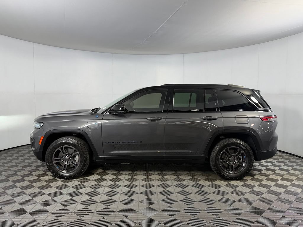 Used 2024 Jeep Grand Cherokee Trailhawk AWD/4WD image 5