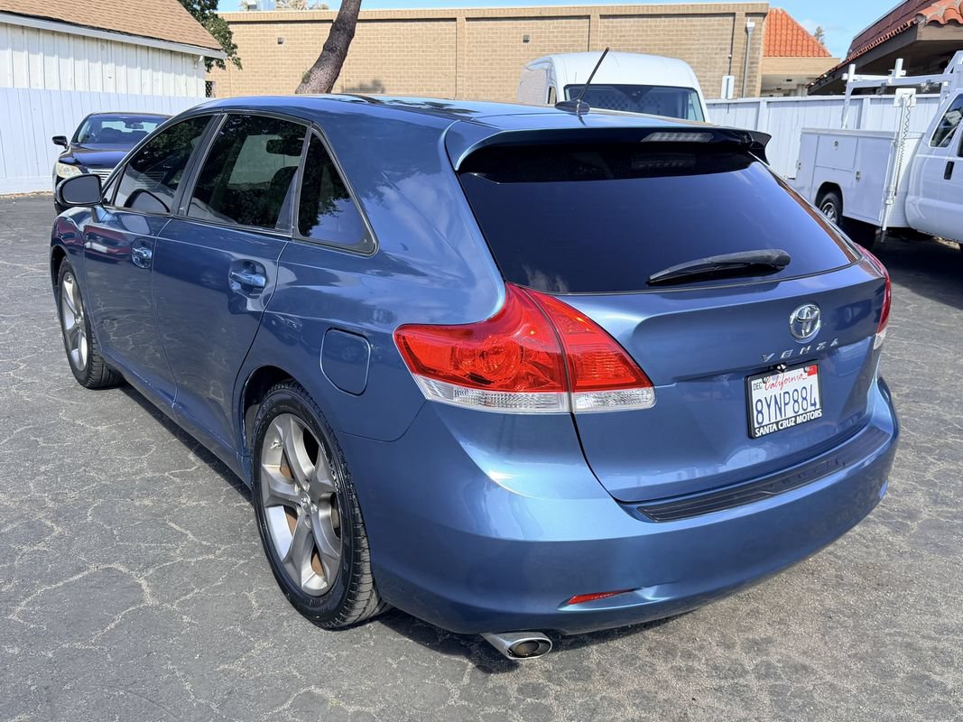 Used 2010 Toyota Venza w/ Leather Pkg FWD image 4
