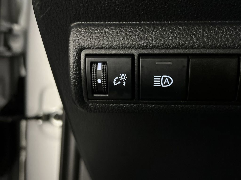 Used 2024 Toyota Corolla LE image 32