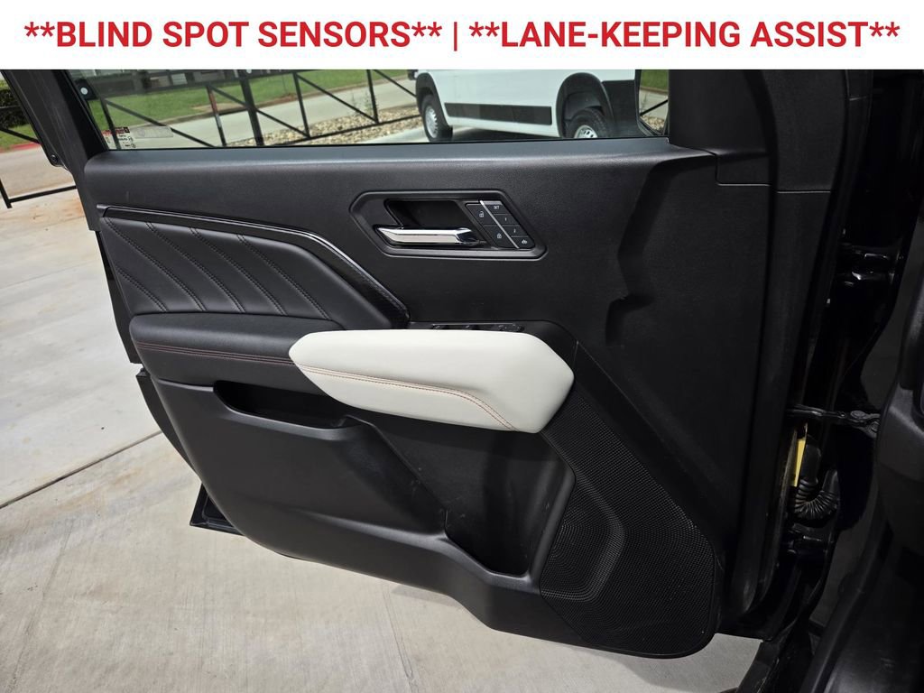 Used 2024 GMC Canyon AT4X AWD/4WD image 11