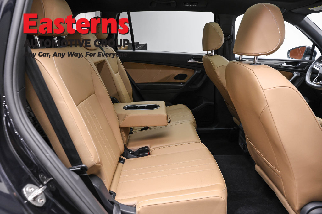 Used 2023 Volkswagen Tiguan SE AWD/4WD image 23