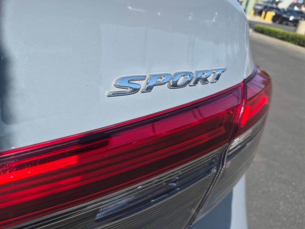 Used 2022 Honda Civic Sport image 10