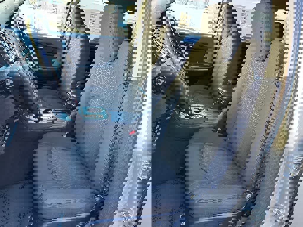 Used 2011 GMC Acadia SLE image 11