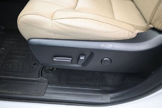 Used 2021 Toyota Tundra Limited AWD/4WD image 10