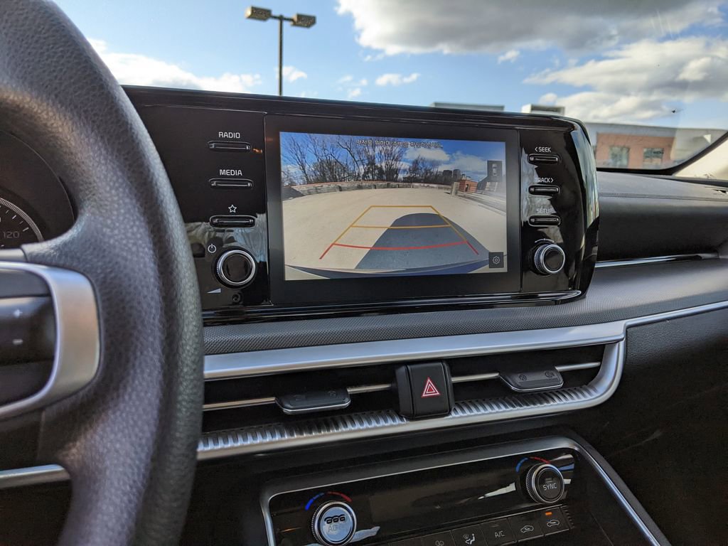 Used 2022 Kia K5 LXS image 16