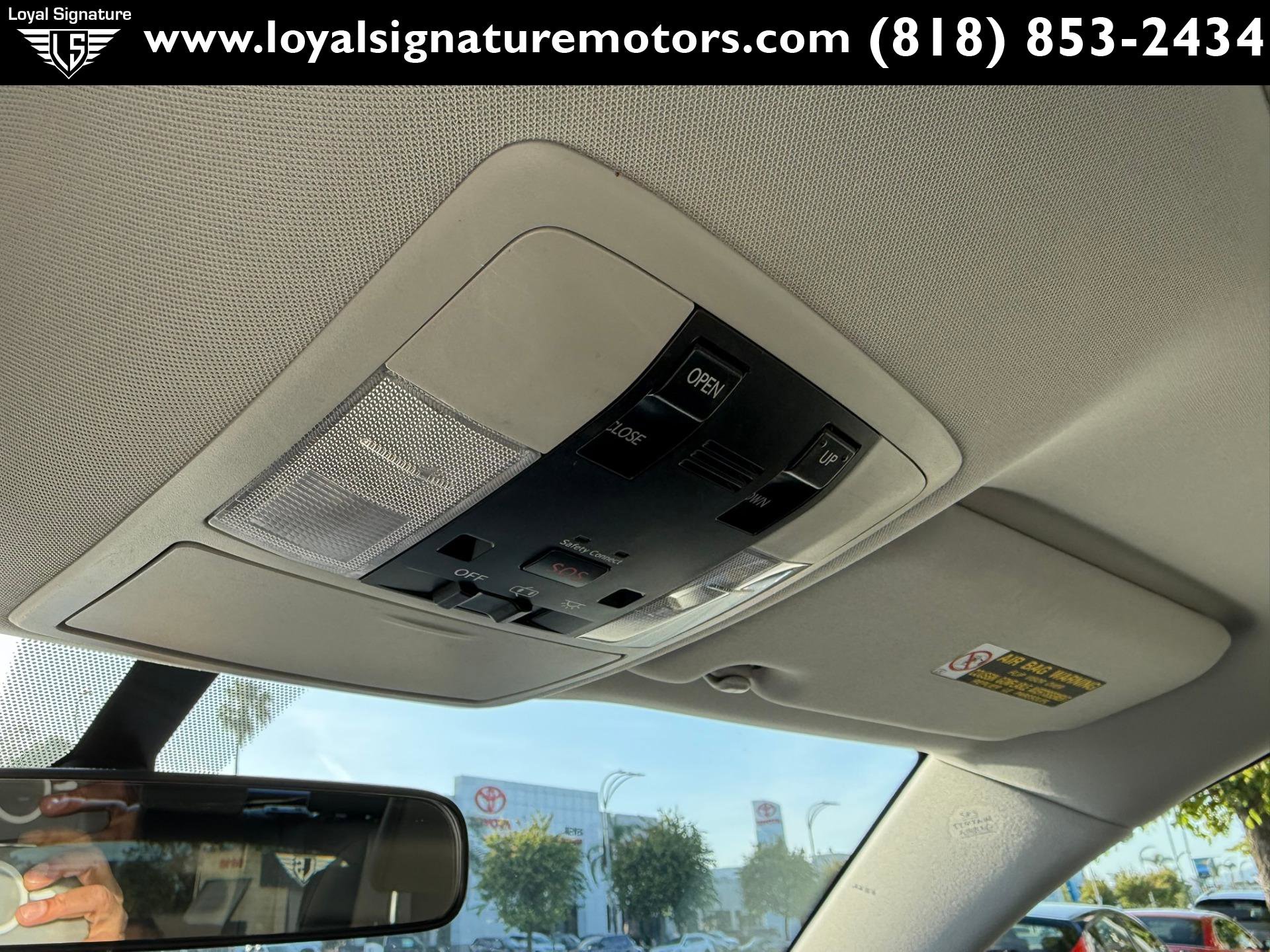 Used 2013 Lexus CT 200h FWD image 23