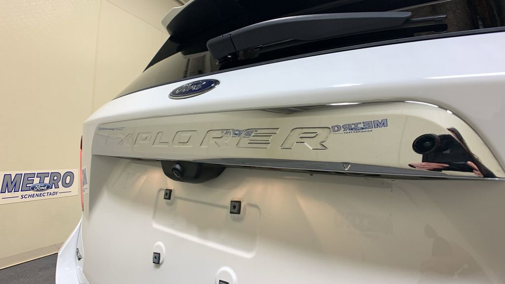 Used 2023 Ford Explorer XLT w/ Equipment Group 202A image 18