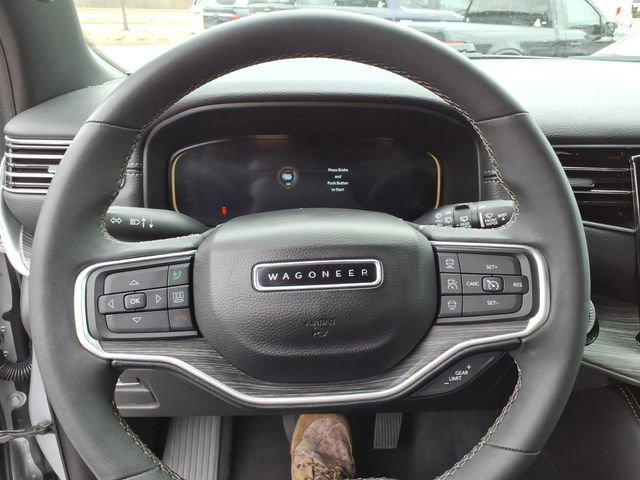 Used 2024 Jeep Wagoneer L Series II w/ Flexible Seating Group image 23
