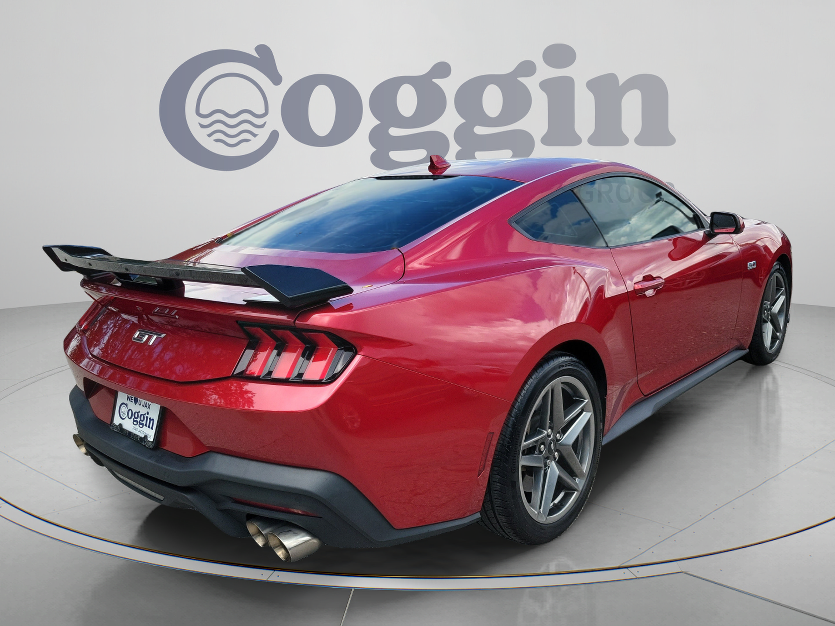 Used 2024 Ford Mustang GT RWD image 3