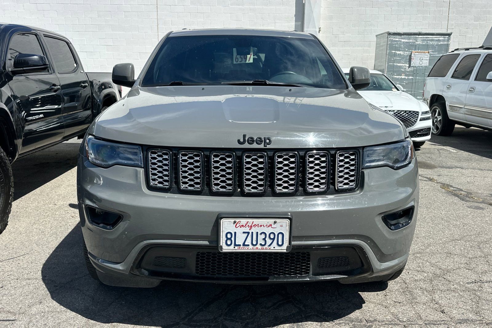 Used 2020 Jeep Grand Cherokee Altitude image 3