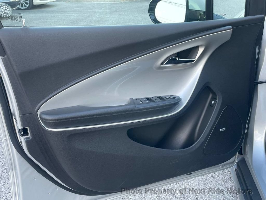 Used 2014 Chevrolet Volt Premium w/ Premium Trim Package FWD image 26