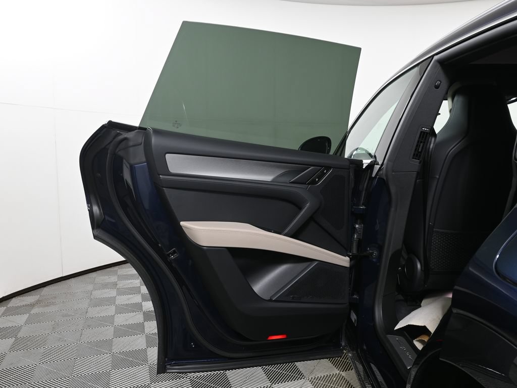 New 2026 Porsche Cayenne Electric AWD/4WD image 36