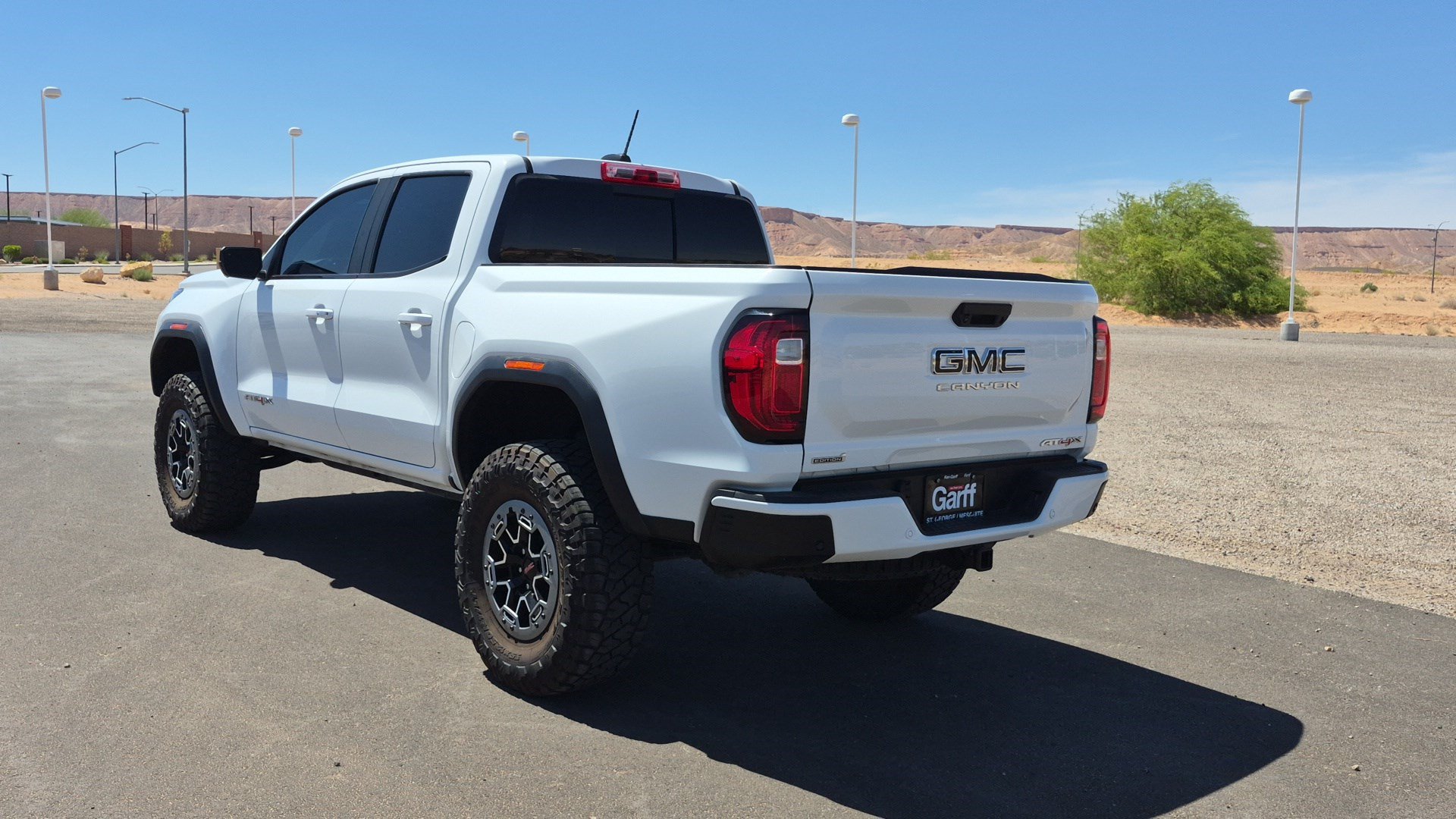 Used 2023 GMC Canyon AT4X w/ Edition 1 AWD/4WD image 5
