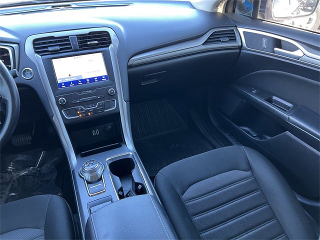 Used 2020 Ford Fusion SE image 30