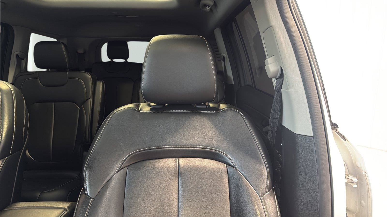 Used 2021 Jeep Grand Cherokee L Limited AWD/4WD image 25