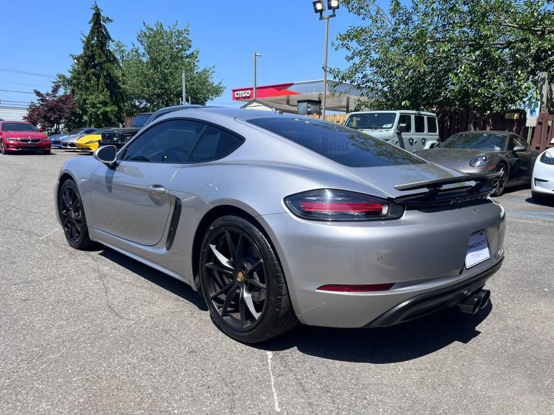 Used 2017 Porsche 718 Cayman RWD image 5