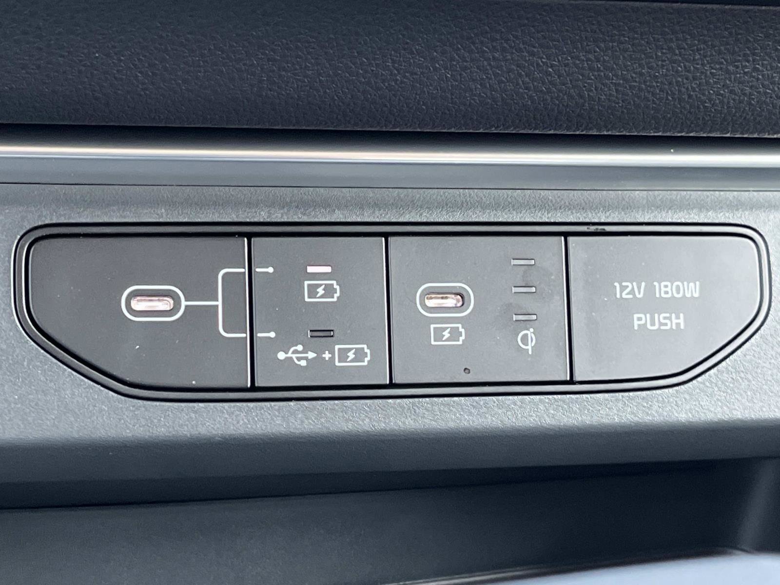 Used 2026 Kia Carnival SX Prestige image 22