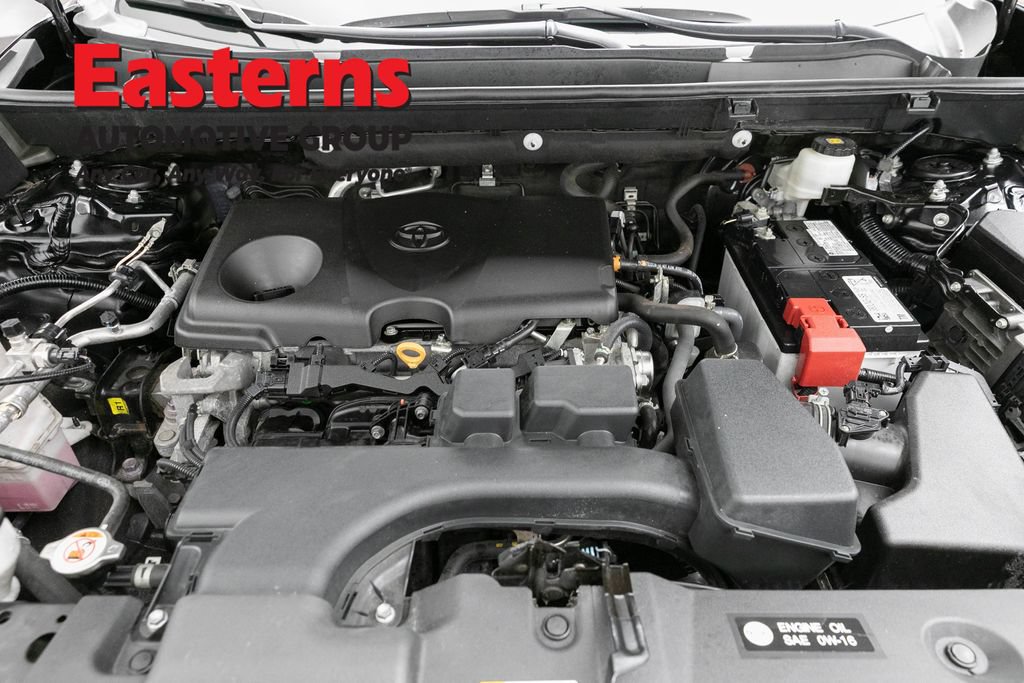 Used 2023 Toyota RAV4 XLE AWD/4WD image 7