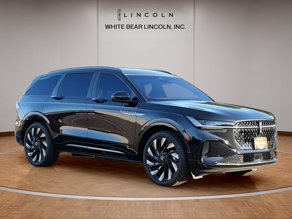 Used 2024 Lincoln Nautilus Reserve w/ Equipment Group 203A AWD/4WD image 10