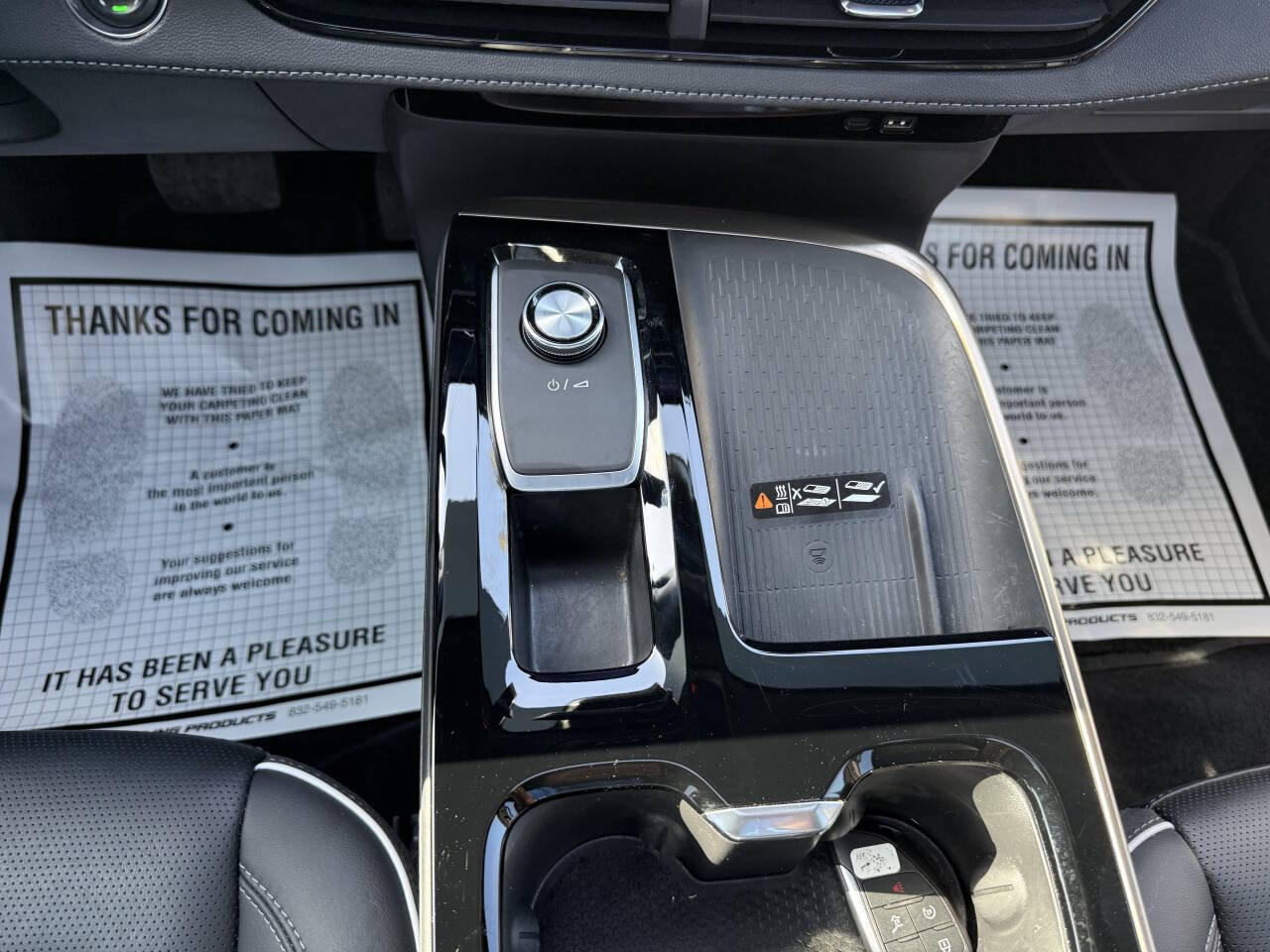 Used 2025 Buick Enclave Avenir w/ Super Cruise Package FWD image 30