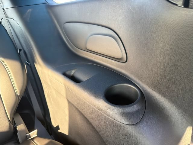 New 2027 Chrysler Pacifica Select FWD image 40