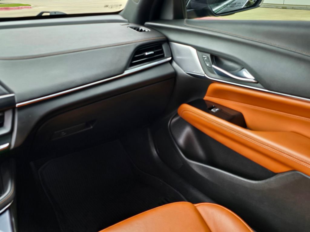 Used 2021 Cadillac CT4 Premium Luxury RWD image 21